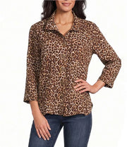 John Mark Woven Cheeta Print Wire Collar 3/4 Sleeve Button Front Blouse