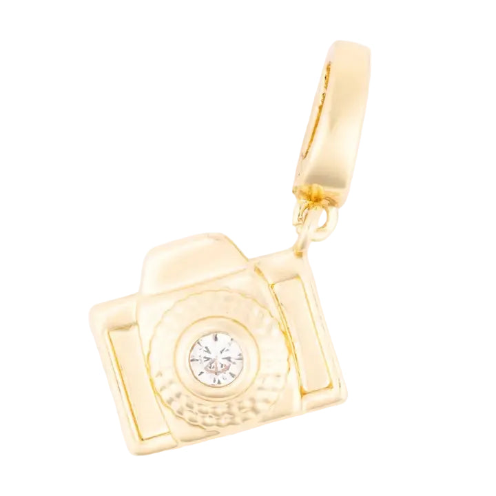 Michelle McDowell Sophie Charm -Camera