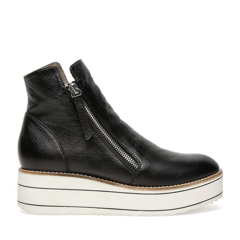 Nene Boot
