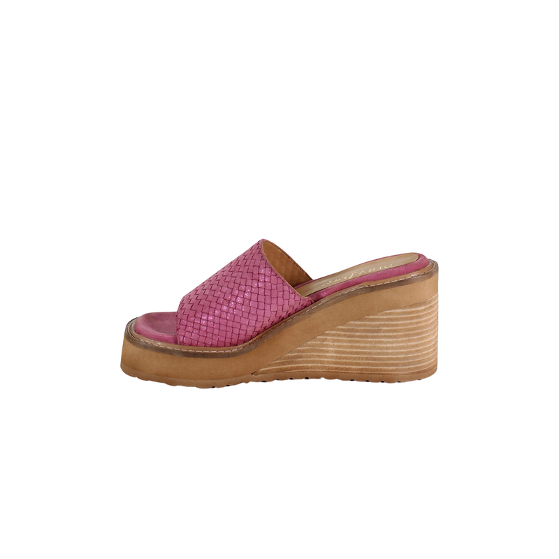 Stare Down Platform Wedge Heel
