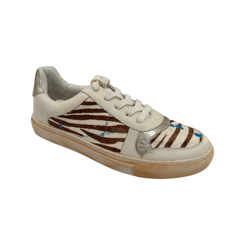 Neza Sneaker Shoe